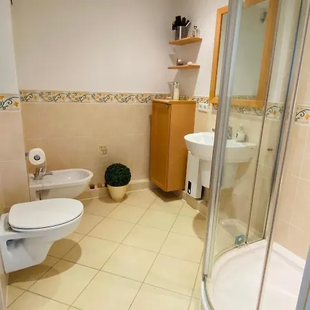 Nellie's Nest Апартаменты